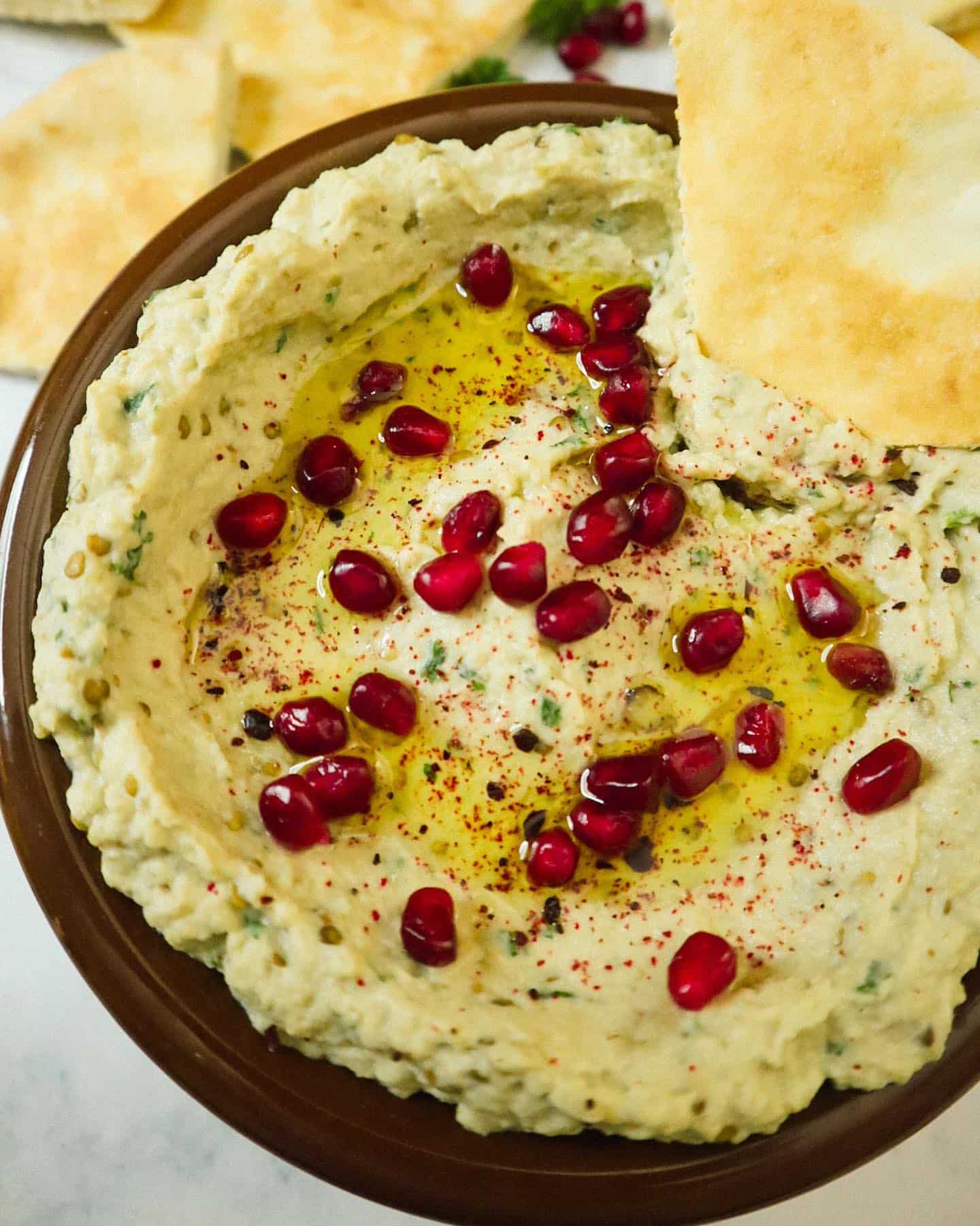 The Best Authentic Baba Ganoush is one of my favorite dips 😍. It’s smokey, creamy, savory and vegan!

-This recipe is made from simple ingredients and easy to make 😋

🔥Check out the recipe and let me know what you think 🙂. 

*Want the recipe? Tap @eatenjoybyraneem and click the link in my profile description below the pic.

.
.
.
.
.
.

#babaganoush #healthy #falafel #food #vegan #feedfeed #todayfood #buzzfeedfood #f52grams #tastykitchen #lebanesefood #foodie #foodporn #middleeasternfood #eggplant #tahini #instafood #shawarma #instagood #isntaphoto #kafta #kebab #vegetarian #mezze #arabe #yummy #kebablovers #bhfyp